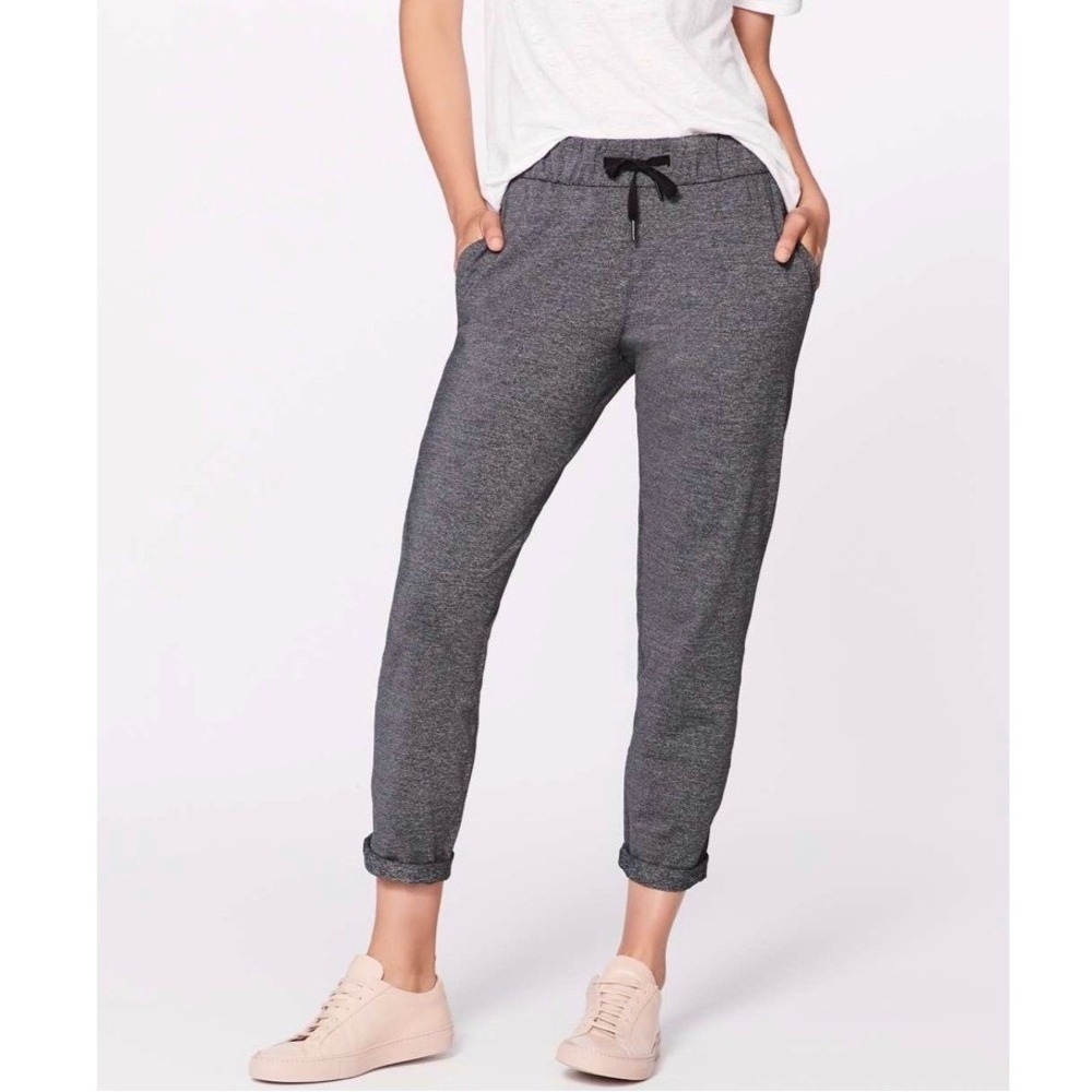 Lululemon 'On The Fly' Gray Athletic Pants Drawstring Waist Pockets EUC Size 10